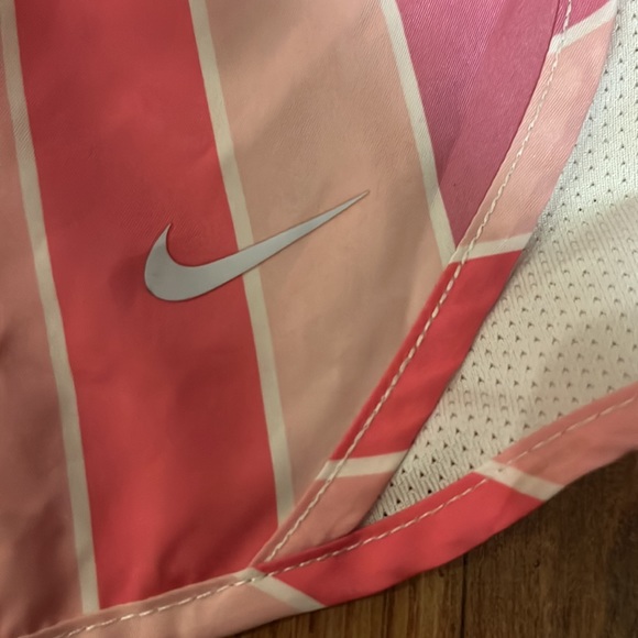 NEW NIKE DRY FIT KIDS SHORTS - Picture 3 of 5